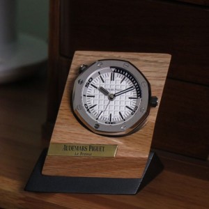TZ 공장｜쿼츠 무브먼트｜65mm｜오데마 피게 로열 오크 15710 탁상시계