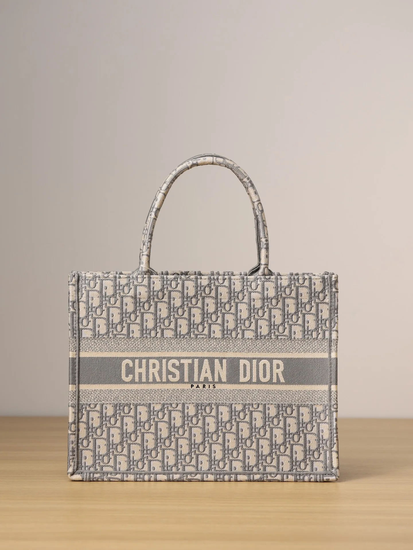 Dior Book Tote M1296ZRIW_M828 36.5 x 28 x 17.5