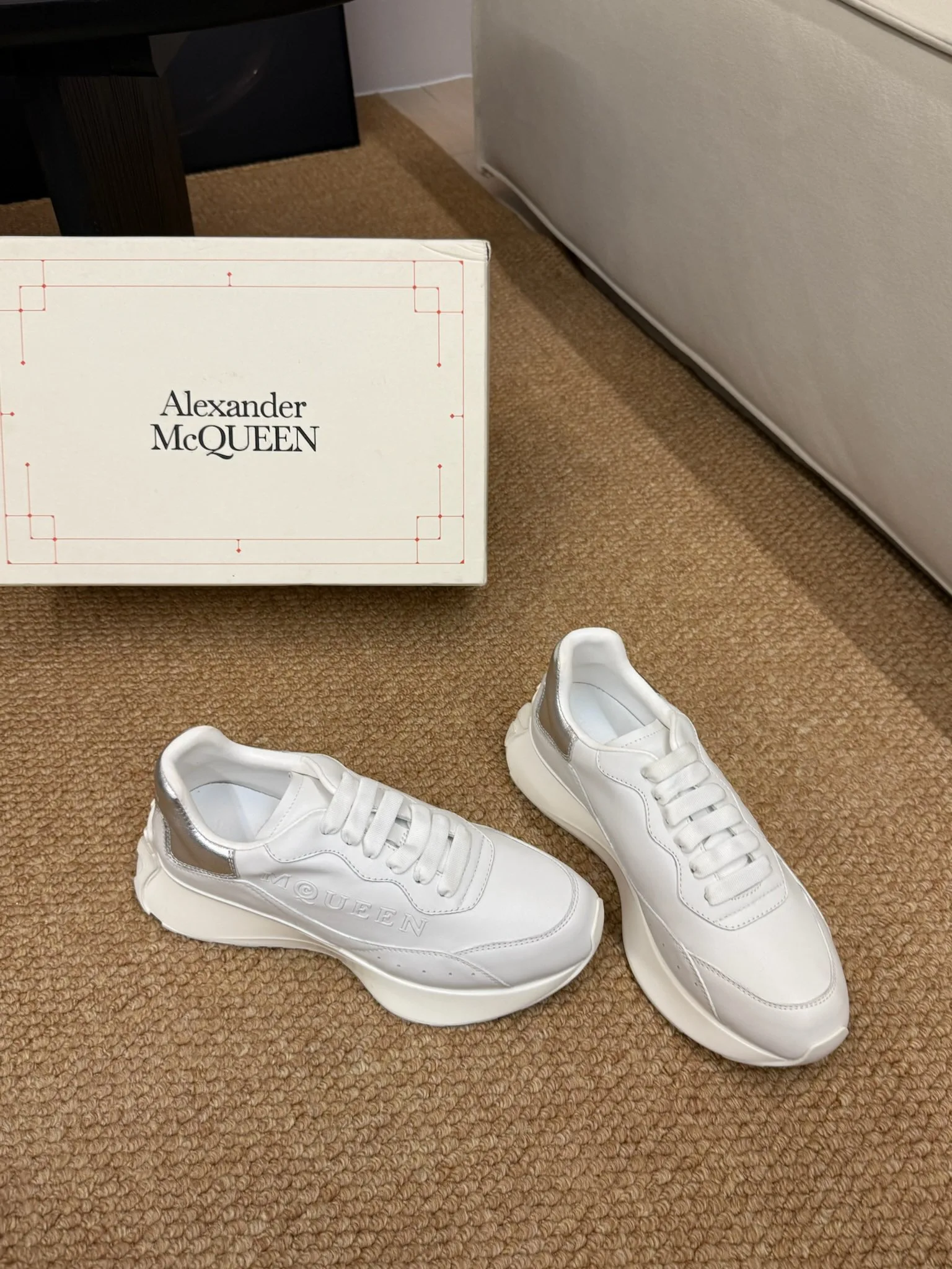 [ALEXANDER MCQUEEN]스프린터 러너