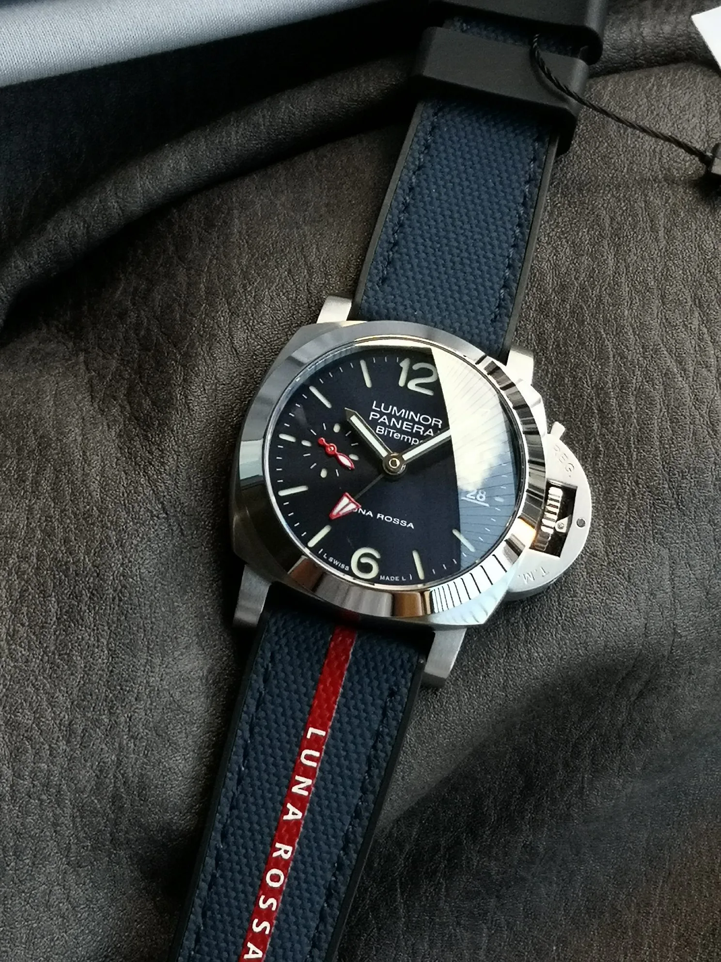 VS l P9000 l 40mm l 파네라이 PAM1404 한정