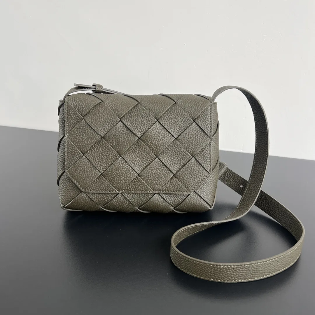 보테가베네타  Diago 크로스바디 백 795637 22.5x16.5x5.5cm