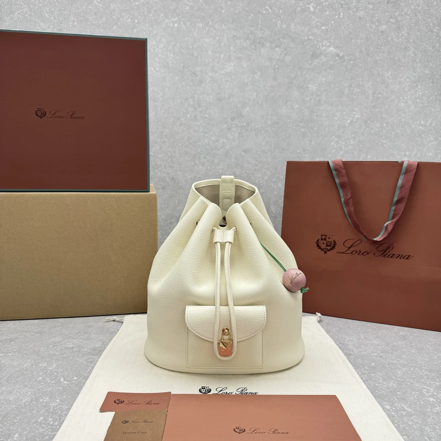 Loro Piana Extra Pocket 백팩  26×16×26cm