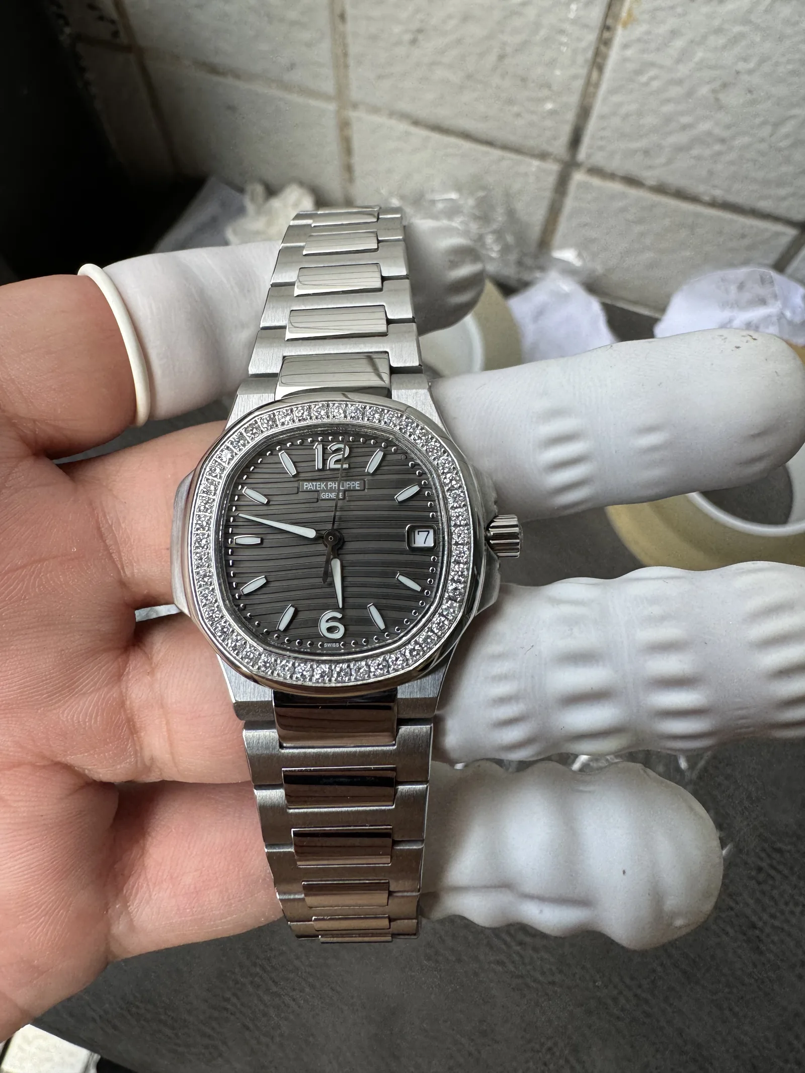 파텍 필립 노틸러스 32mm｜다이아몬드