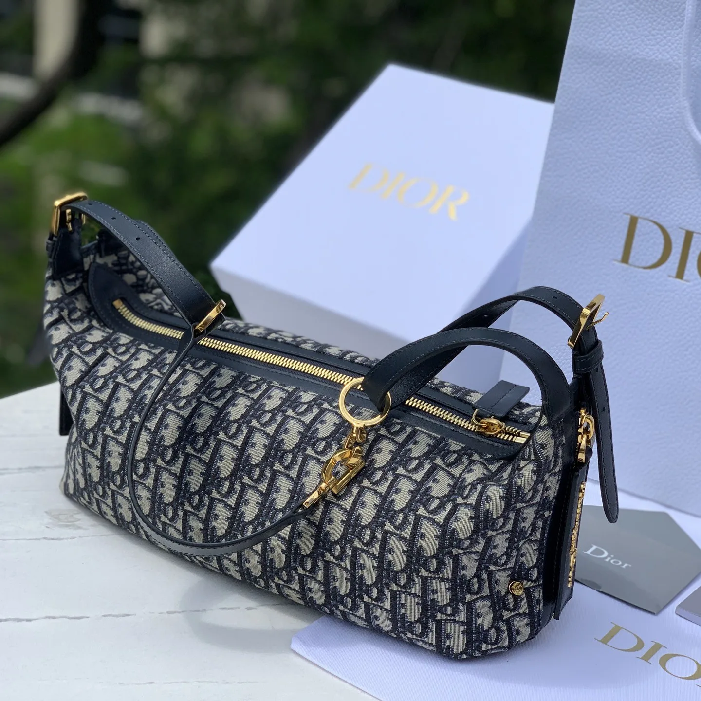 Dior 중형사이즈- Journey 시리즈 블루 자카드 호보백  33×16×15cm