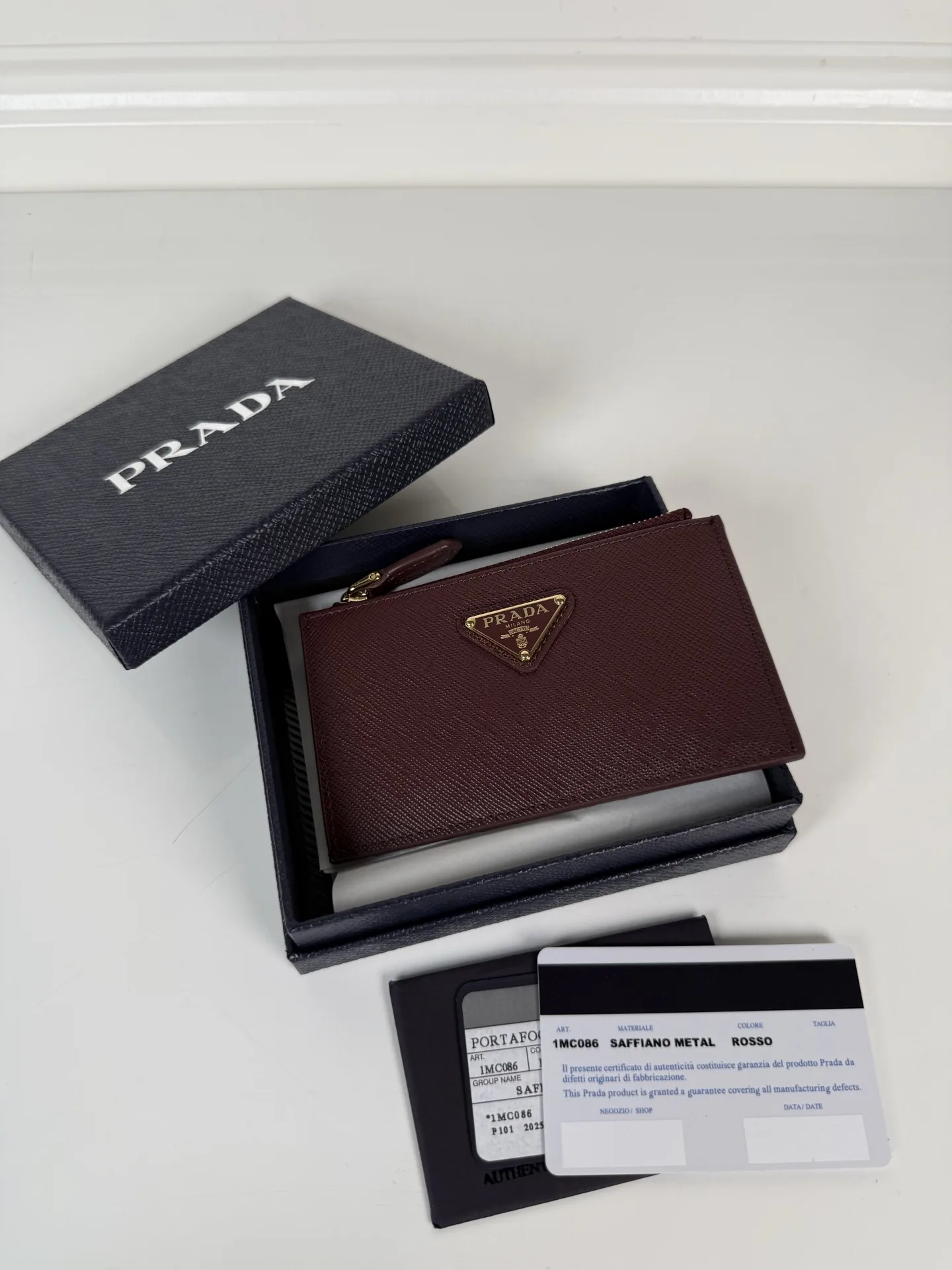Prada 사피아노 레더 카드홀더