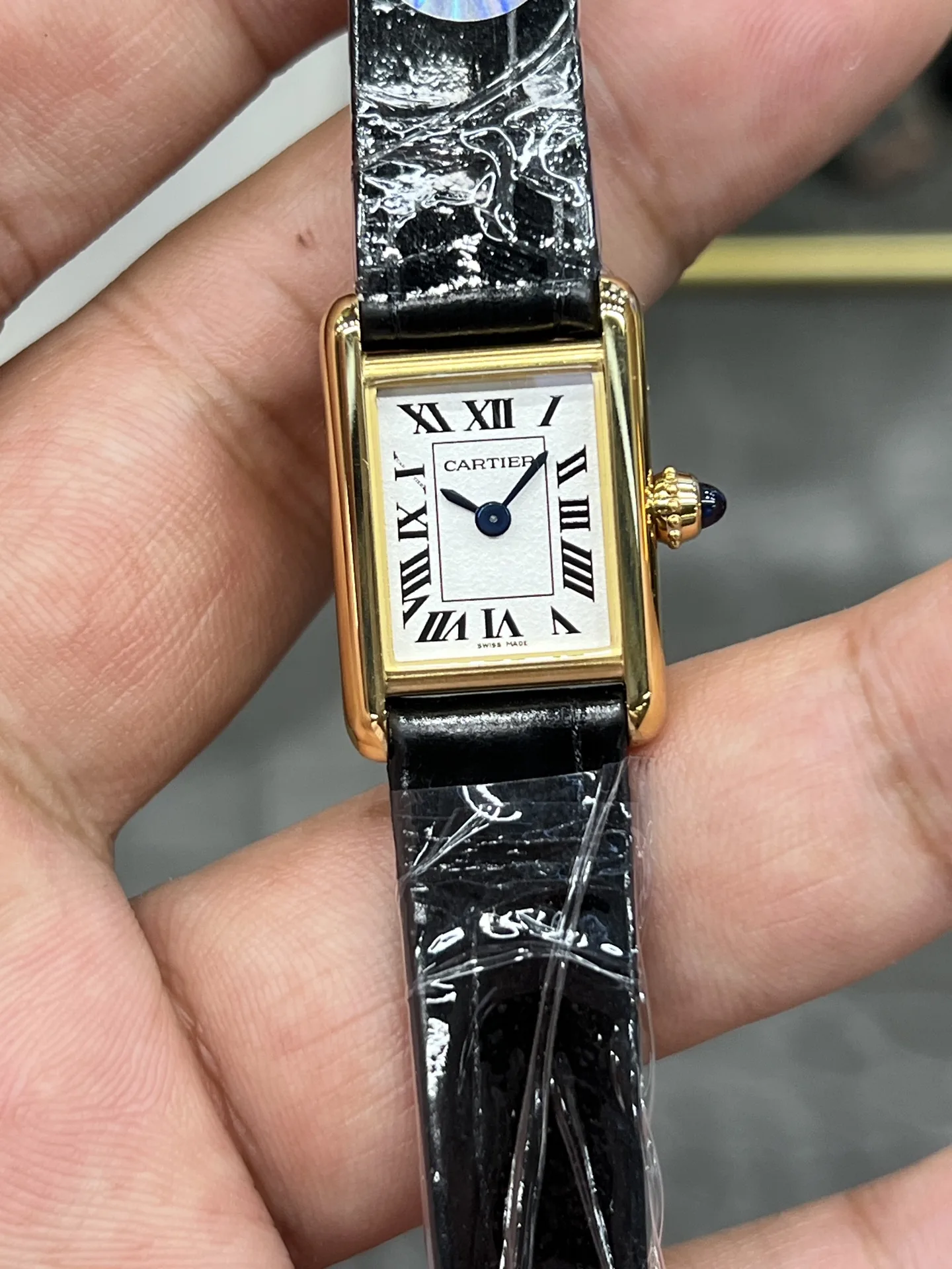 F1 l 쿼츠 무브먼트 l 24X16.5mm l 까르띠에 탱크 머스트