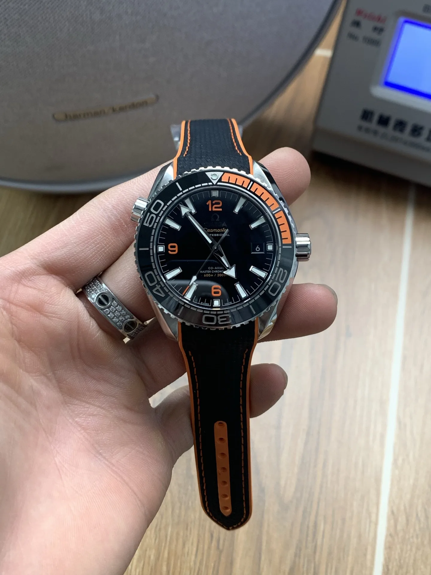 VS  l 8900 l 43.5 mm l  오메가 씨마스터 플래닛 오션 쿼터 오렌지 600m