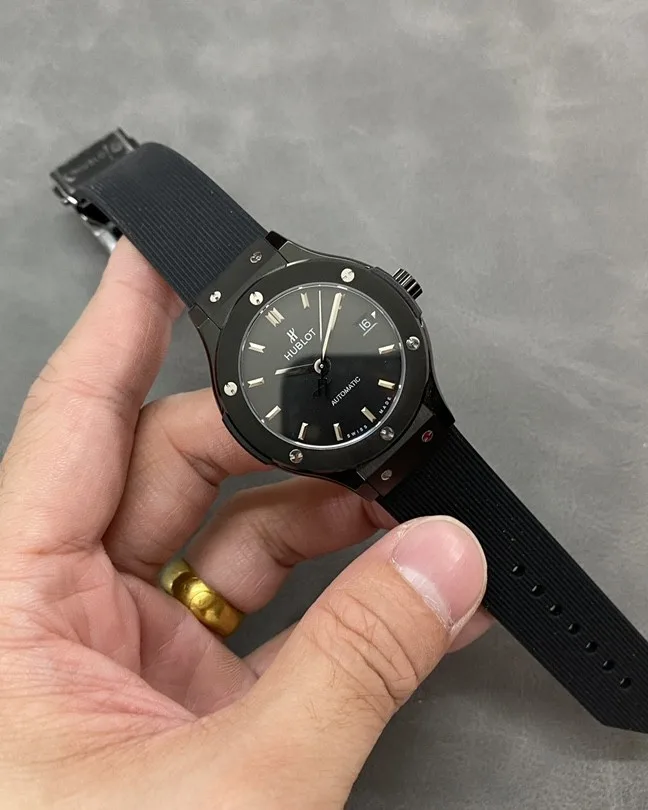 HB l HUB1110 l 38mm l Hublot Classic Fusion