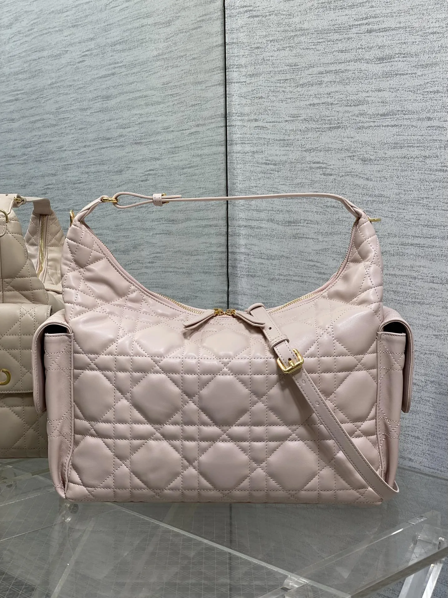 디올 D-Dream 라지 백  M6322UUV  33*20*11cm
