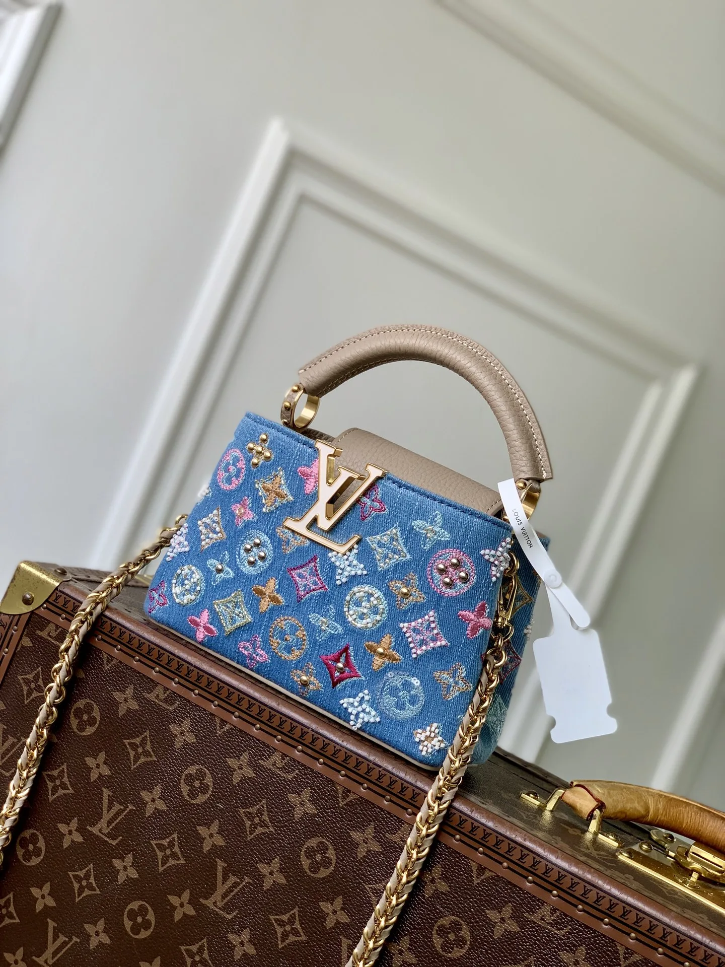 M12947  Capucines Mini  13.6 x 8 x 21cm